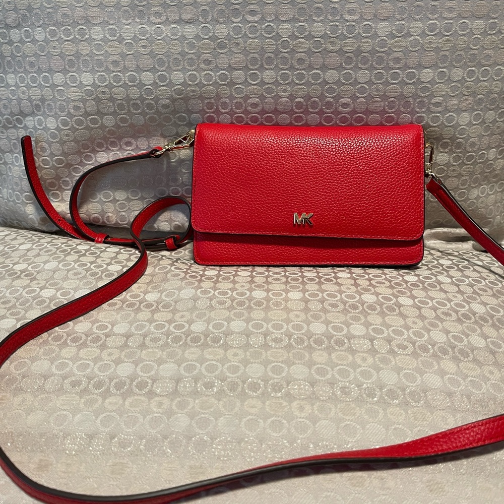 Michael Kors phone crossbody leather